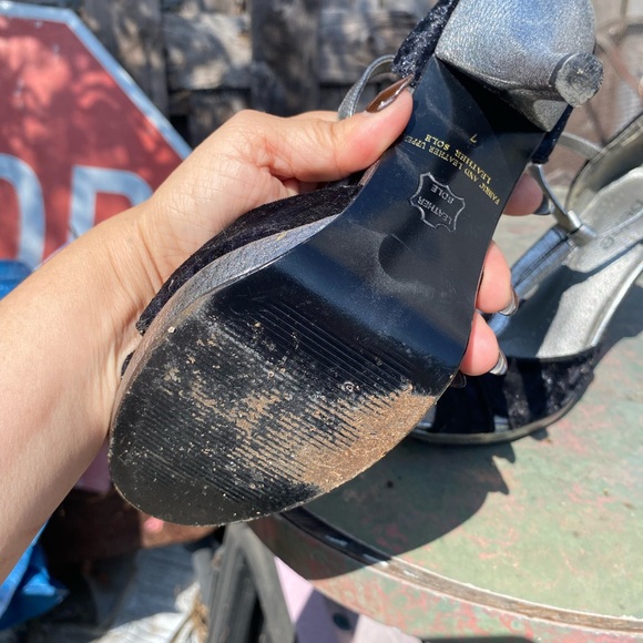 Vintage BeBe Retro Disco Black and Silver Velvet Heels Gatsby Regency Flapper - Picture 5 of 7